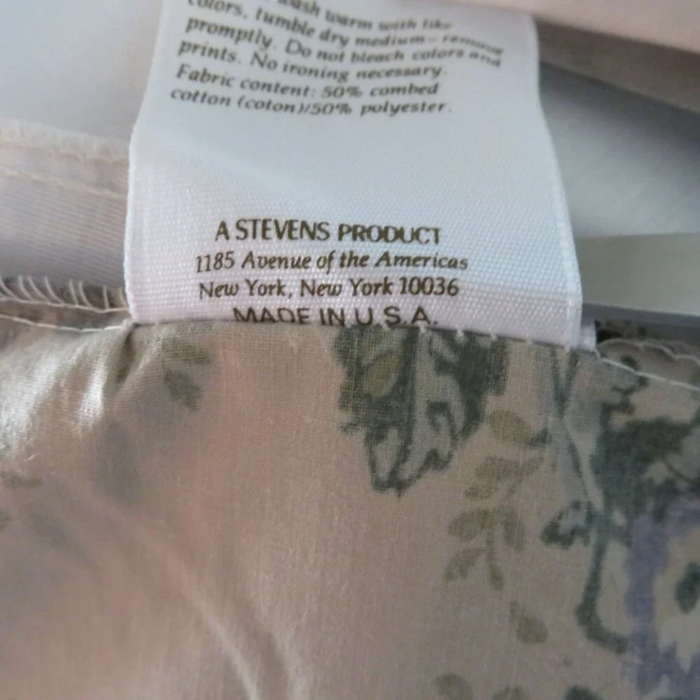 Vintage 1988 Louis Nichole Twin Bed Skirt Floral Beige Red Blue 13.5